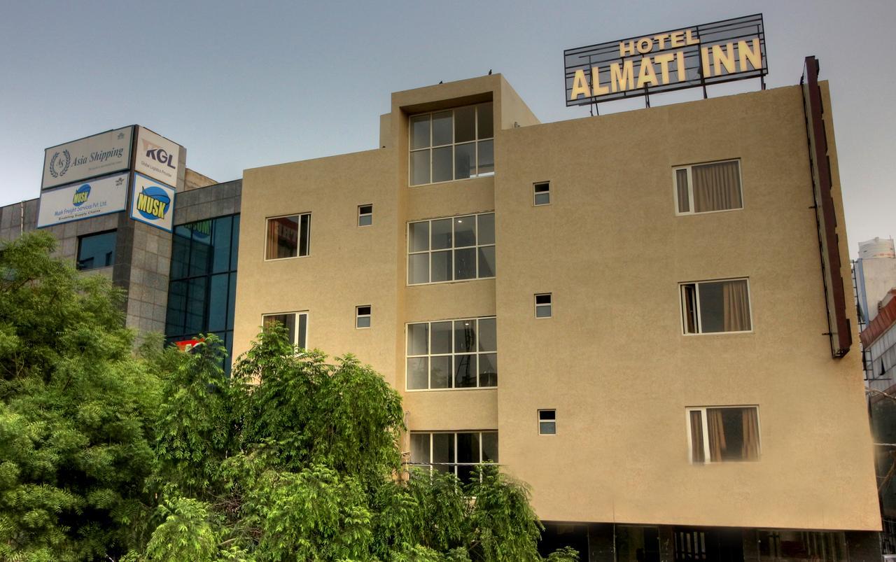 Hotel Almati Inn At Delhi Airport Nova Deli Exterior foto
